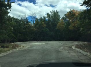 7669 Oaklandon Rd, Indianapolis, IN 46236