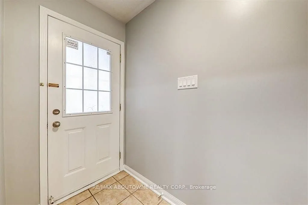 3 bed, $2,800 — Photo 3