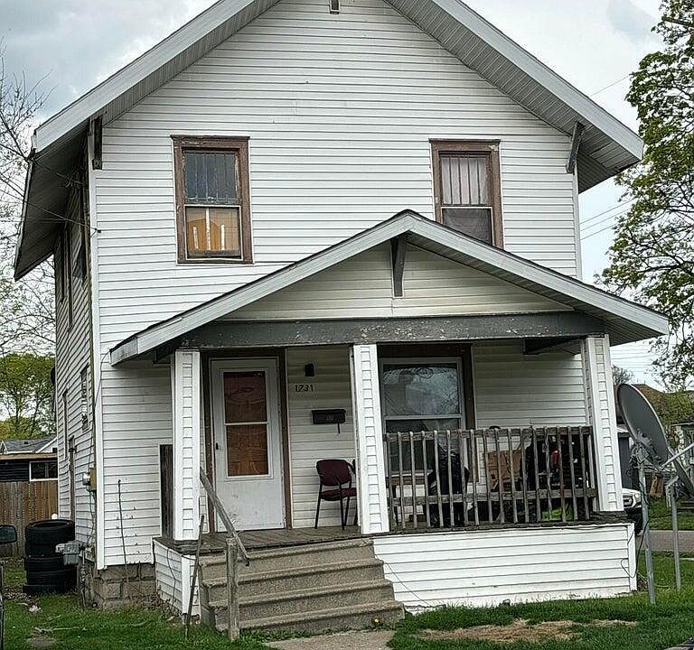 1st image of 1731 Herbert St