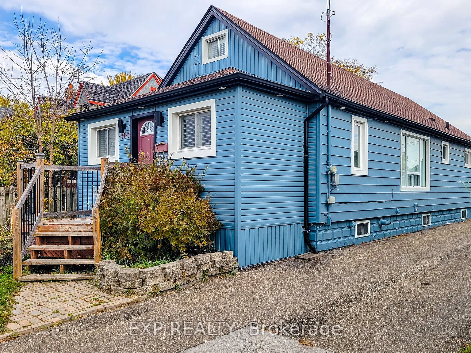 4 bed, $2,750 — Photo 2