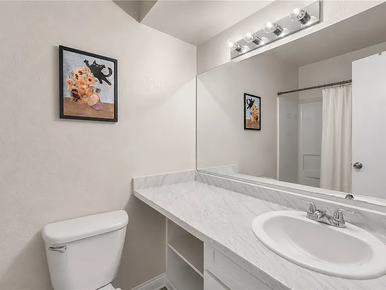 527 Parkway #303 — Photo 17