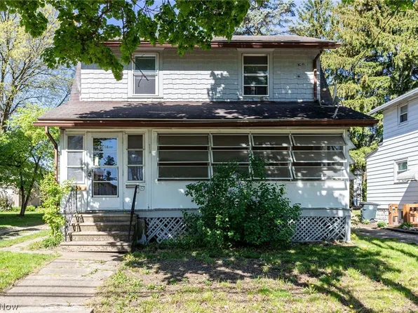 1210 Brown St, Akron, OH 44301