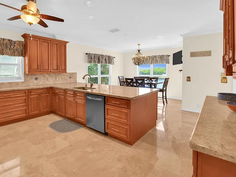 1704 Del Haven Dr #38-B — Photo 24