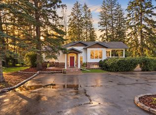 18 S College Park Dr, Red Deer, AB T4P 0M7