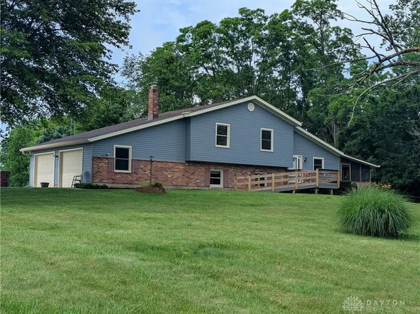 9901 Ballentine Pike, New Carlisle, OH 45344