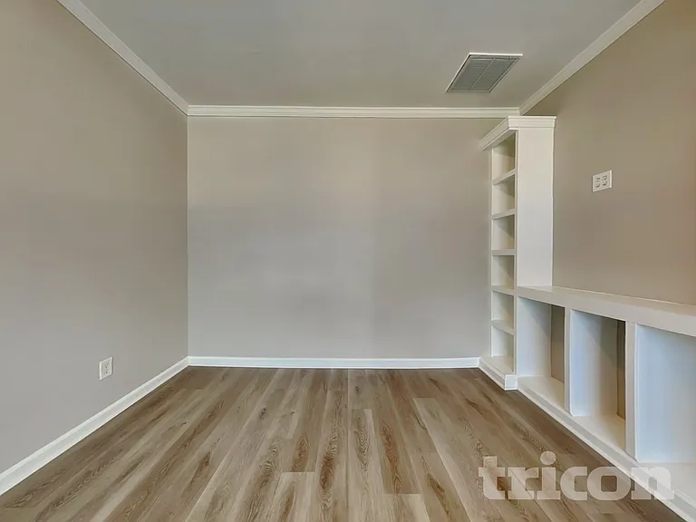 1219 Falls Creek Ct — Photo 3