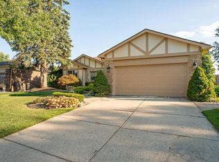20696 Aldo Ct, Clinton Township, MI 48038