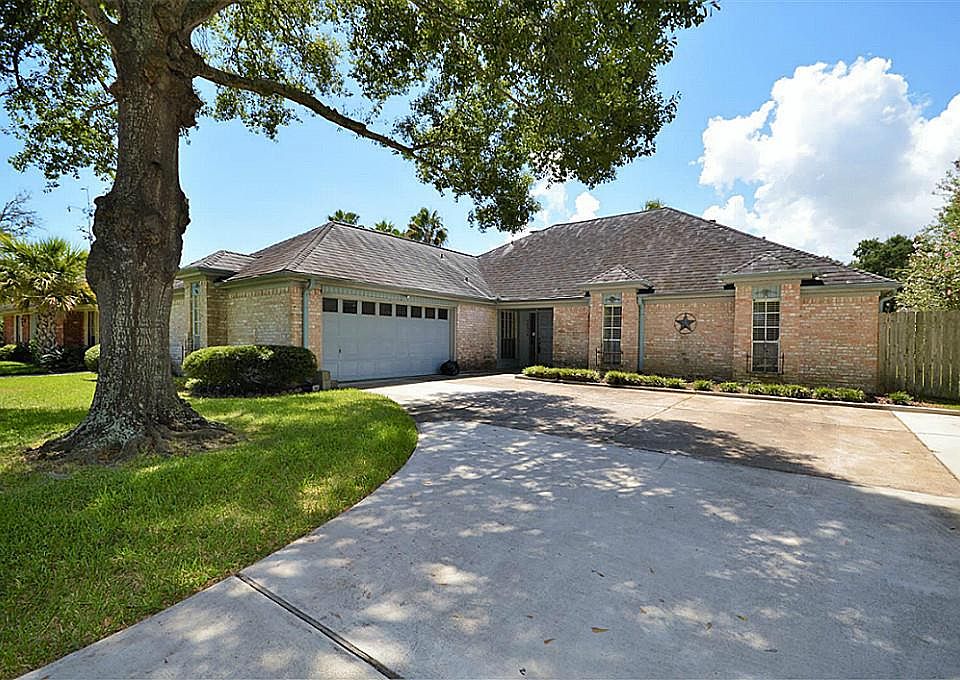 1st image of 16418 Locke Haven Dr