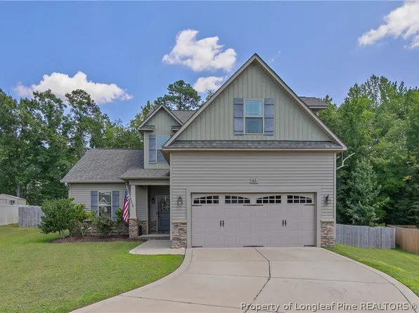 45 Raintree Ln, Spring Lake, NC 28390
