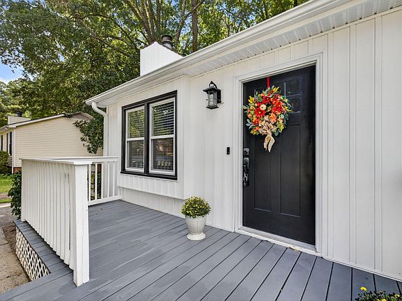 3rd image of 1105 Springview Trl