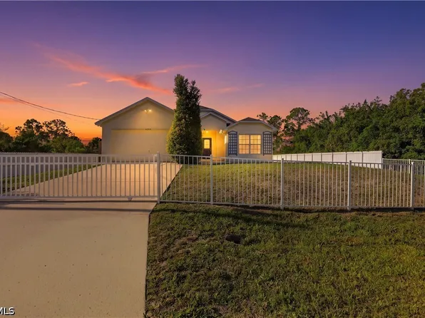 3005 41st St W, Lehigh Acres, FL 33971