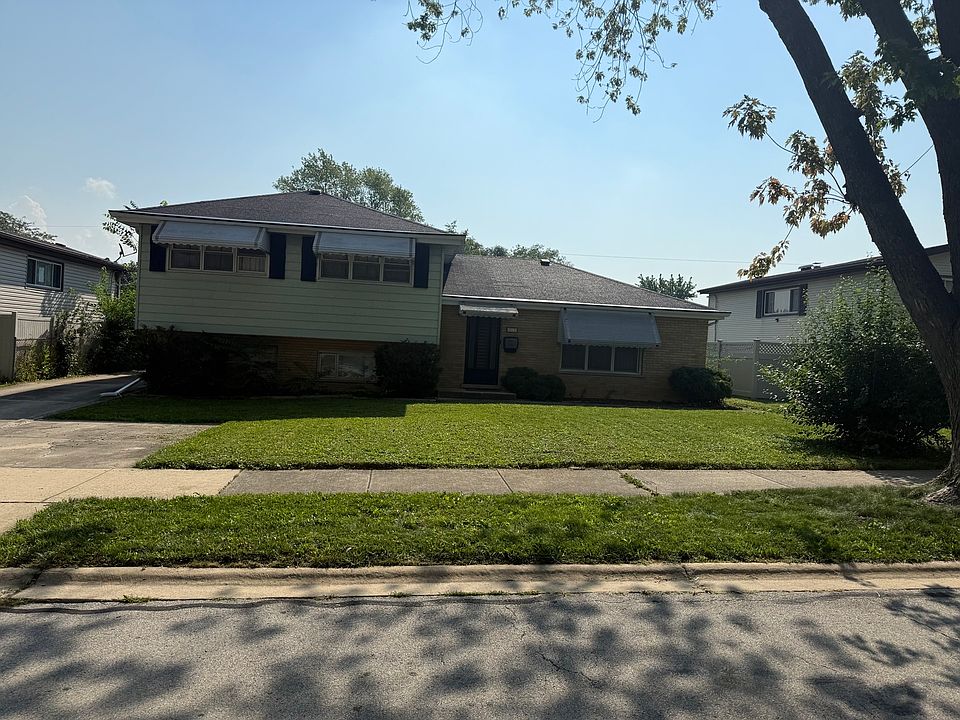 2nd image of 713 N Craig Pl