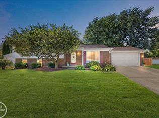 37947 Streamview Dr, Sterling Heights, MI 48312