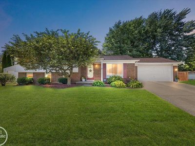 37947 Streamview Dr, Sterling Heights, MI, 48312