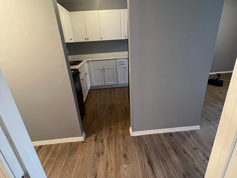527 E Caney St #F — Photo 1