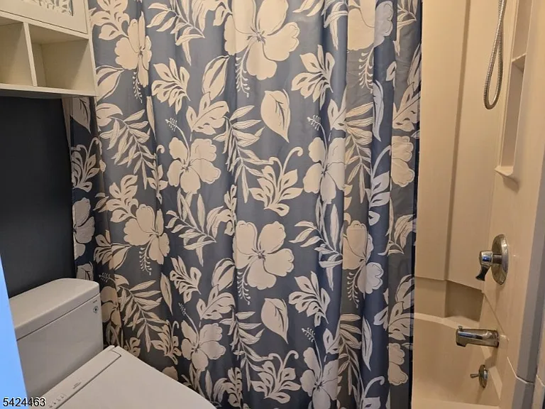 8 Spring Ln — Photo 19