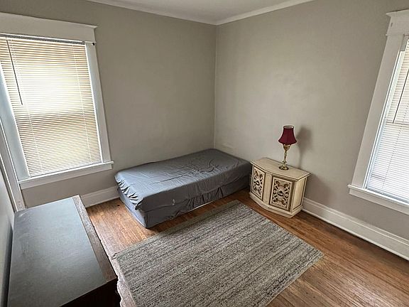 4th image of 39 Lisbon Ave Floor 1