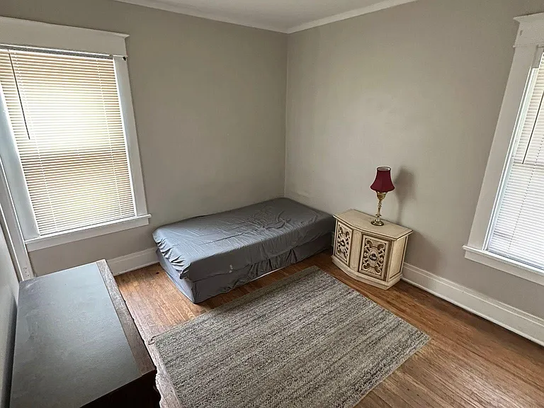 39 Lisbon Ave #1 — Photo 4