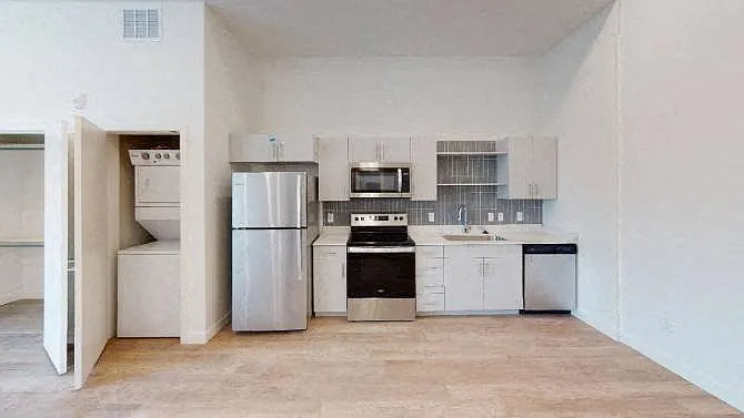 SevenO2 Main Apartments — Photo 102