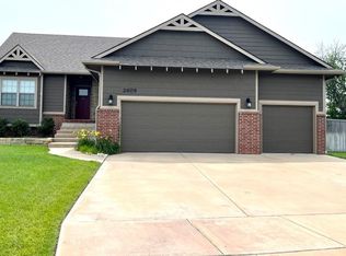 2609 N Sandstone St, Andover, KS 67002