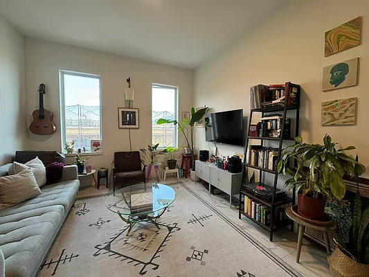 Rented by Rumah Realty Inc | media 2