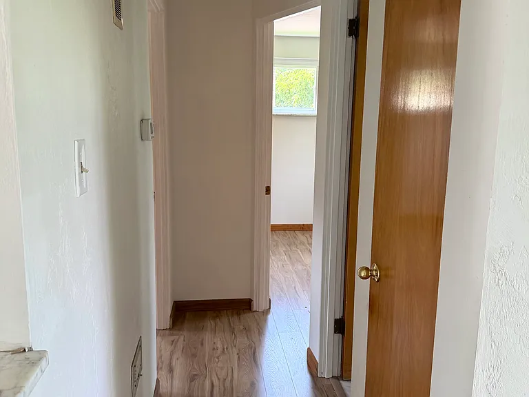 977 Vallevista Ave — Photo 11