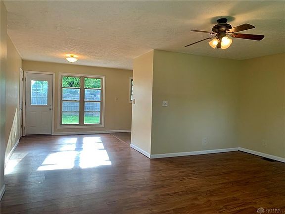 5th image of 106-106 Merrymaid Dr
