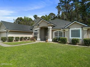 824 Reflection Cove Rd E, Jacksonville, FL 32218