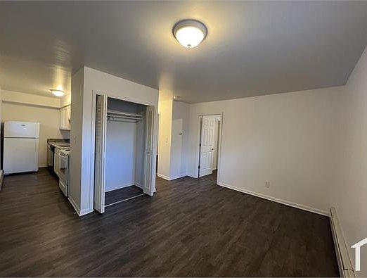 3rd image of 512 Washtenaw Rd APT 12