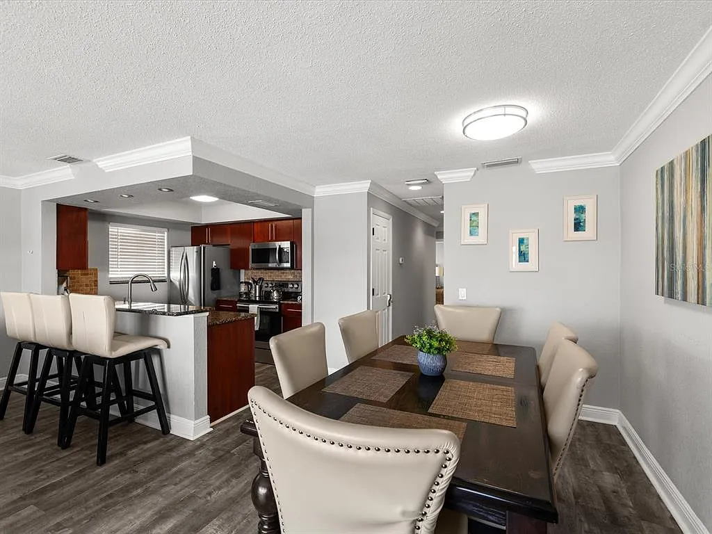 2 bed, 2.0 bath, 1430 sqft, $3,900 — Photo 4