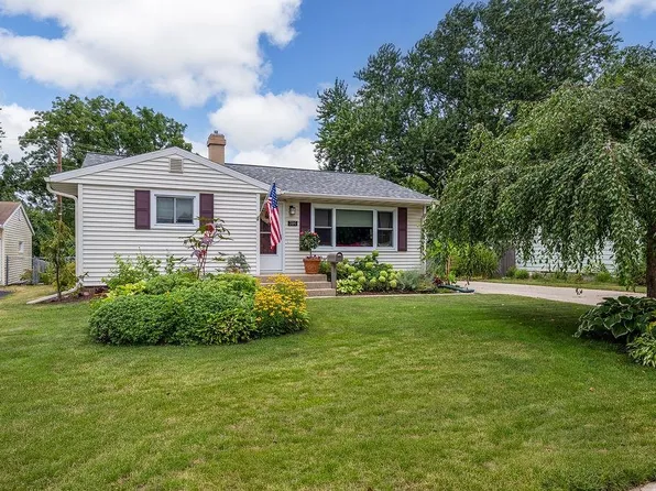 306 Garnet Ln, Madison, WI 53714