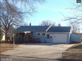 613 Prairie Ave, Baraboo, WI 53913