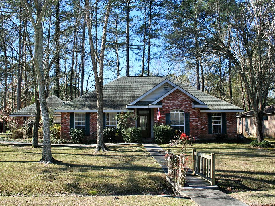 1st image of 711 Plantation Dr