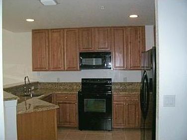 3rd image of 618 SW 1st Ave #618