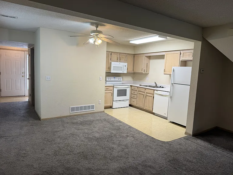 935 Mulberry St — Photo 4