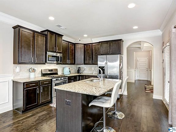 4th image of 7007 Camrose Ln NW