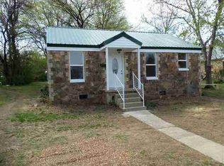 207 E Moore Ave, Searcy, AR 72143