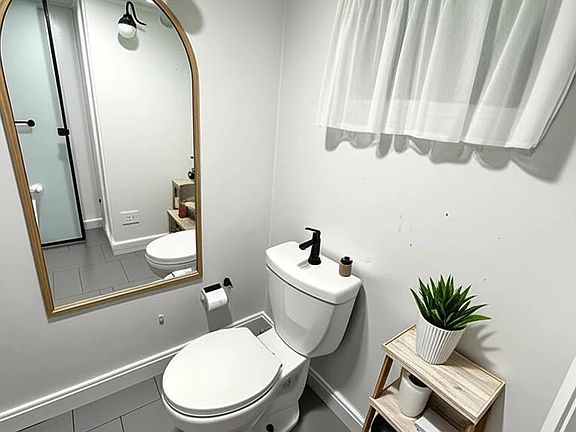 5th image of 24 Coolmine Rd