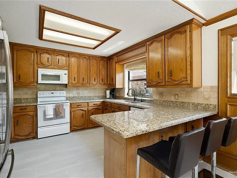 812 Rio Grande Dr — Photo 10