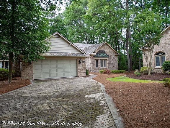 2nd image of 3059 Dartmouth Drive