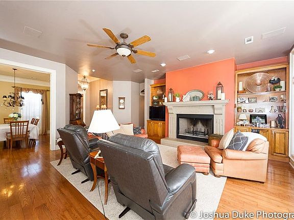 5th image of 2072 N Barrington Dr