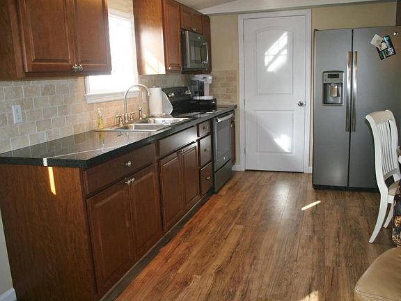 5th image of 7307 SE Swan Ave