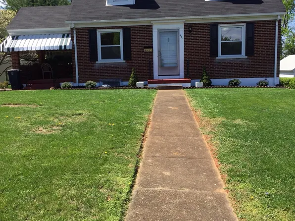 1111 Westview Dr, Lynchburg, VA 24502