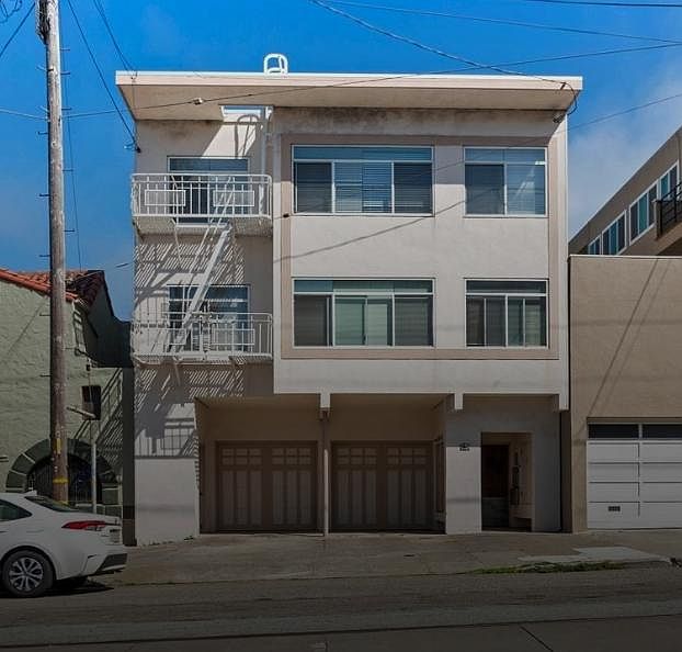 1st image of 1382 30th Ave APT 3