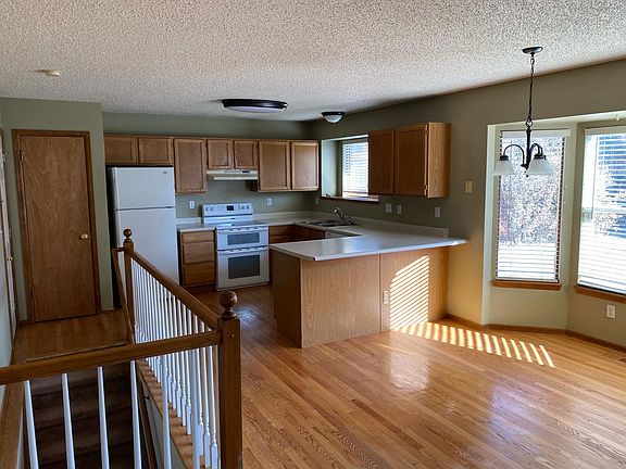 5th image of 8345 Wilmington Dr