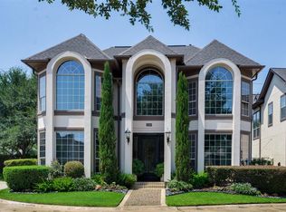 1130 Gardencrest Ln, Houston, TX 77077