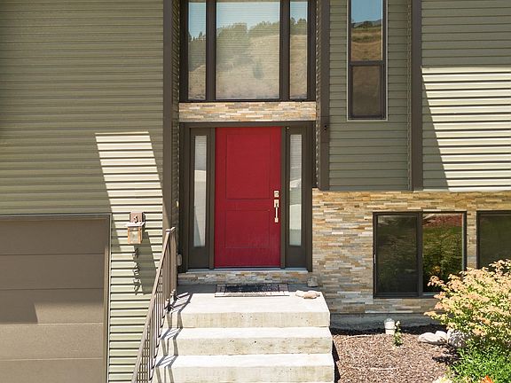2nd image of 467 La Valle Strada