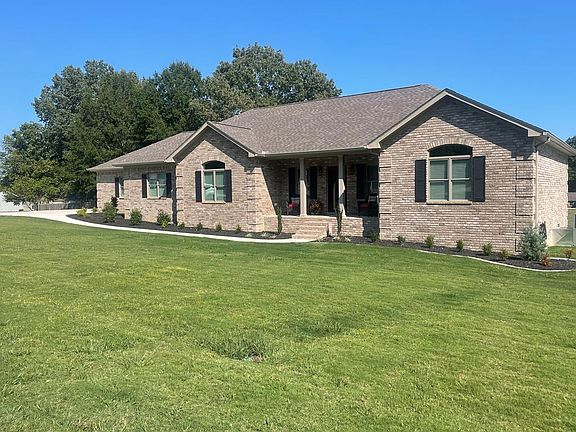 2nd image of 419 N Willowbrook Dr