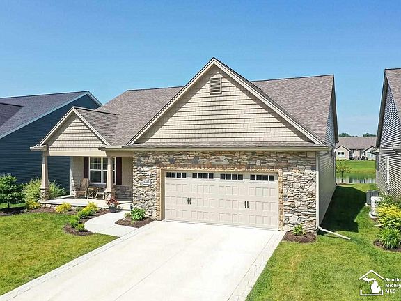 3rd image of 6745 Summerlyn Lakes Dr