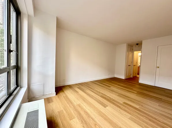 501 East 87th Street image 10 of 23